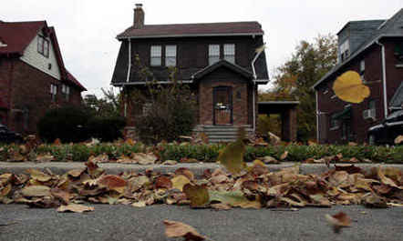 Detroit homes sell for $1 amid mortgage and car industry crisis, march 2010