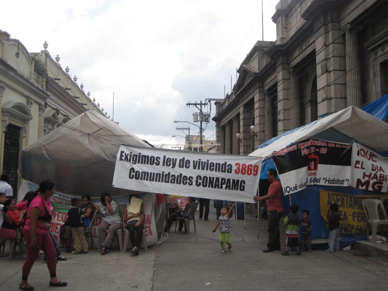 www.habitants.org_var_ezwebin_site_storage_images_notizie_info_locali_guatemala._living_on_the_edge_of_the_abyss_2031141-1-eng-gb_guatemala._living_on_the_edge_of_the_abyss.jpg