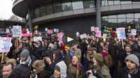 Thousands gather in London to protest against lack of affordable housing